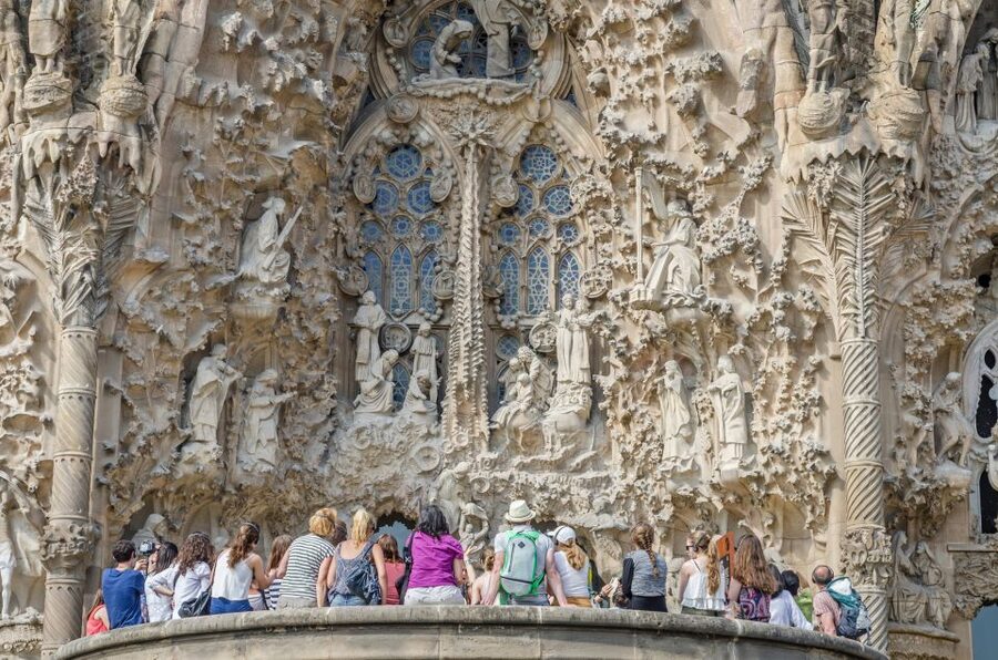 Barcelona: Exclusive Sagrada Familia Private Guided Tour - Inside with a Private Guide: What You’ll Learn to See