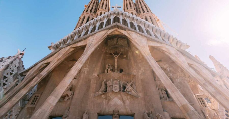 Barcelona: Exclusive Sagrada Familia Private Guided Tour - Price and Value: Is $177 Fair for This Tour?