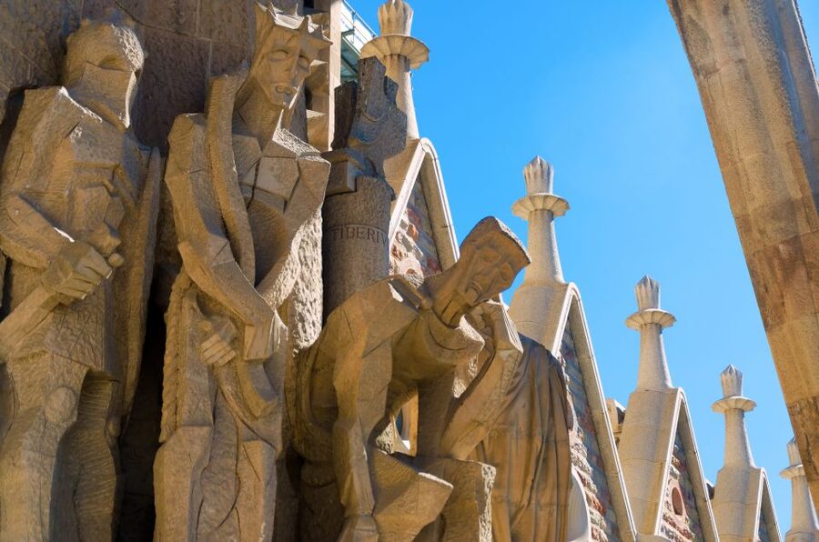 Barcelona: Exclusive Sagrada Familia Private Guided Tour - Who Should Book This Tour?