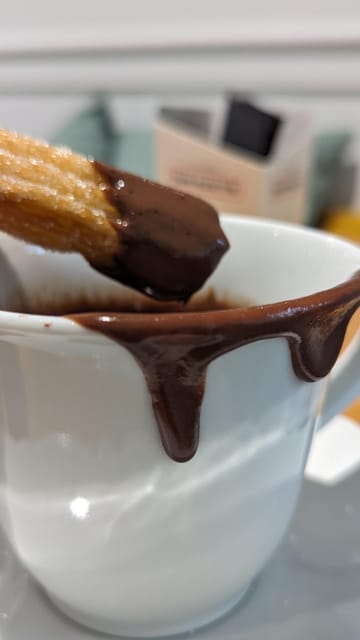 Barcelona: Experience the Best Churros with Hot Chocolate - Los churros de San Martín: a churro tasting built for flavor