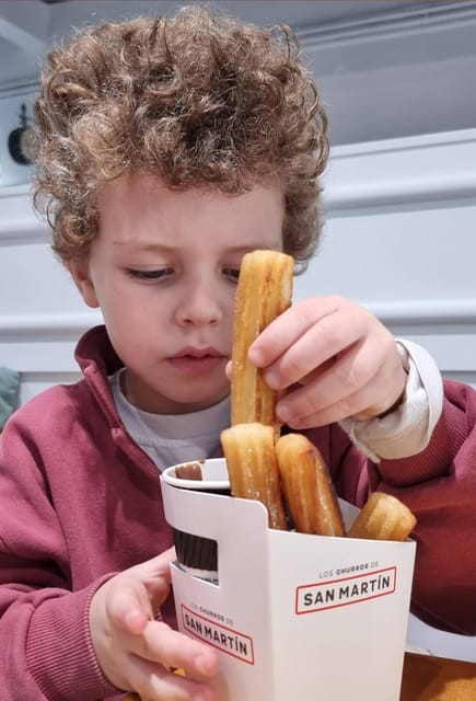 Barcelona: Experience the Best Churros with Hot Chocolate - The tasting sequence: plain first, sugar next, then the spice trio