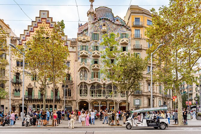 Barcelona Express Tour in a Private Eco Tuk Tuk - Practical tips before you ride