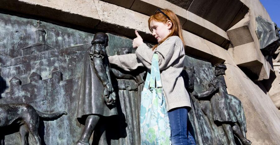 Barcelona: Family Tour in the Footsteps of Columbus - A child’s view of Columbus, with Barcelona as the classroom
