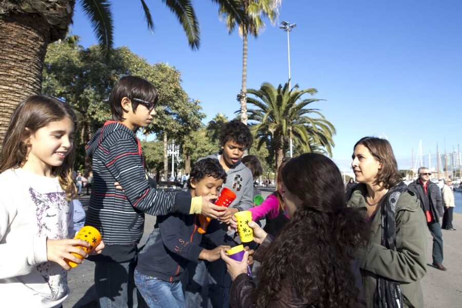Barcelona: Family Tour in the Footsteps of Columbus - Casa Gispert on weekdays: the smell of old Barcelona