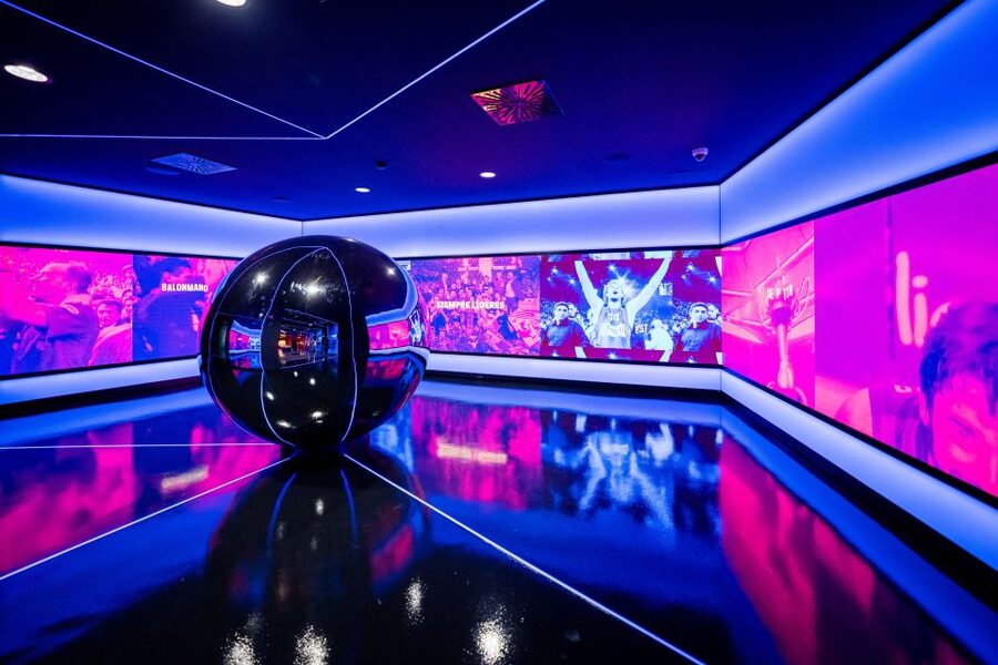Barcelona: FC Barcelona Museum "Barça Immersive Tour" Ticket - Tots units fem força: interactive stations for men and women’s teams