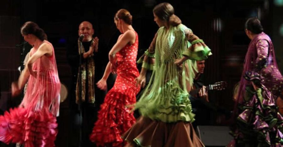 Barcelona: Flamenco at El Patio Andaluz with Optional Dinner - Meeting Point: Flamenco Barcelona Patio Andaluz, no drama