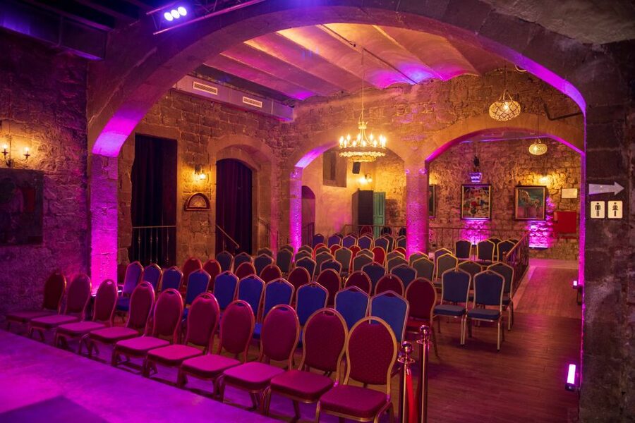 Barcelona: Flamenco Show at Palau Dalmases - Price vs. value: is $35 worth it for flamenco and a drink?