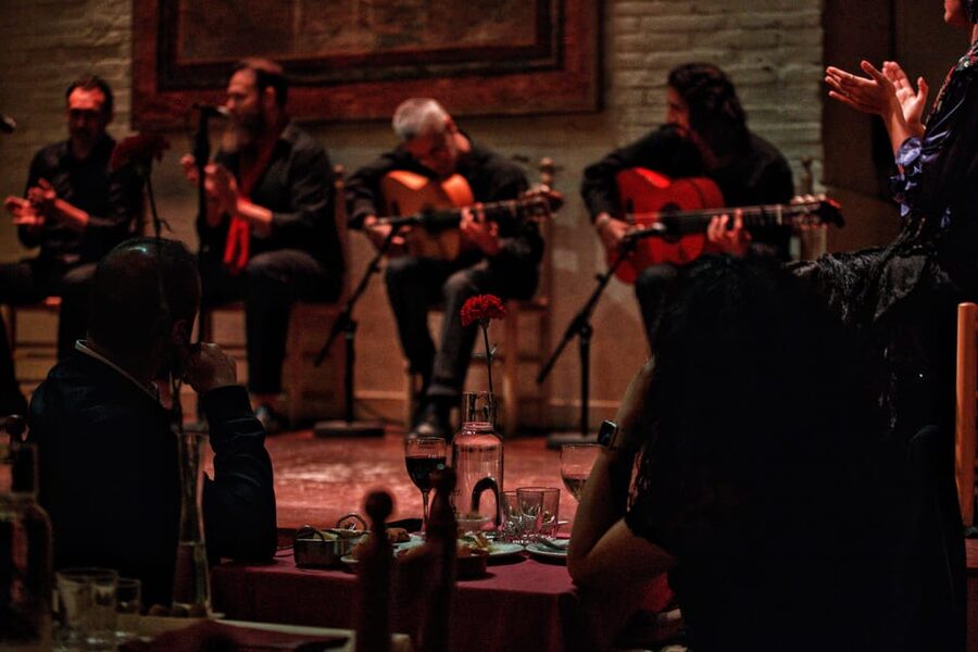 Barcelona: Flamenco Show with Dinner at Tablao de Carmen - Getting there inside Poble Espanyol: the map trick that saves time