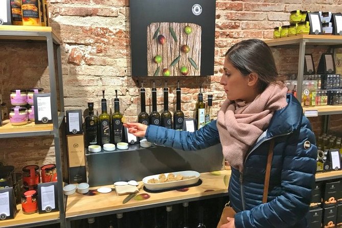 Barcelona Flamenco & Tapas Semi Private or Private Experience - Should You Book This Barcelona Flamenco & Tapas Experience?