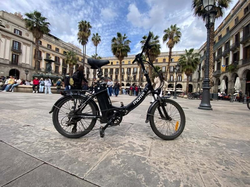 Barcelona: Full-Day Bike/E-Bike Rental with Helmet and Lock - Starting near Sagrada Familia: your easiest win all day