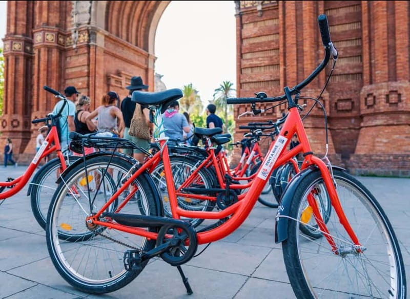 Barcelona: Full-Day Bike/E-Bike Rental with Helmet and Lock - Monjuïc Hill: panoramic views without wasting the morning