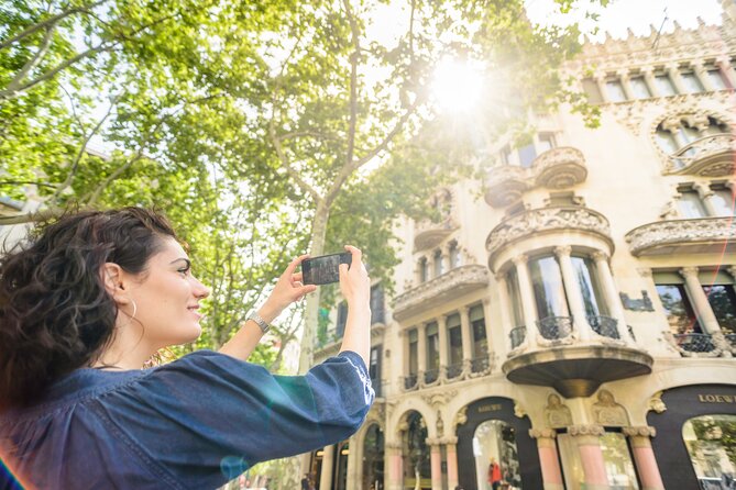 Barcelona Gaudi and Sagrada Familia Tour - What Guides Do Differently (Natala, Dalya, Mel, and the Best Kind of Energy)
