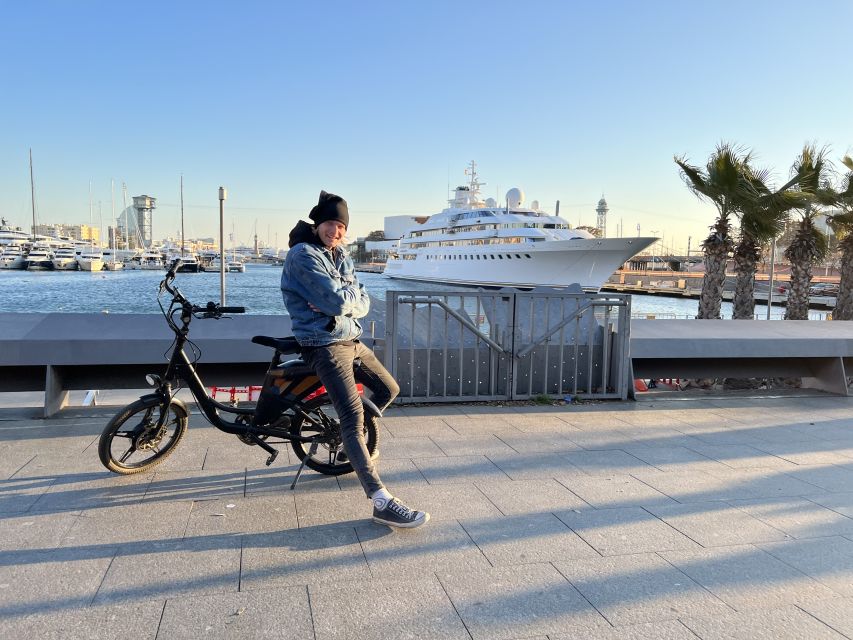 Barcelona: Gaudi Guided E-Bike Tour - A Popular Park Stop for Breaks and Better Photos