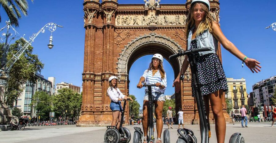 Barcelona: Gaudi Guided Segway Tour - From Barceloneta Central Beach to the park green break