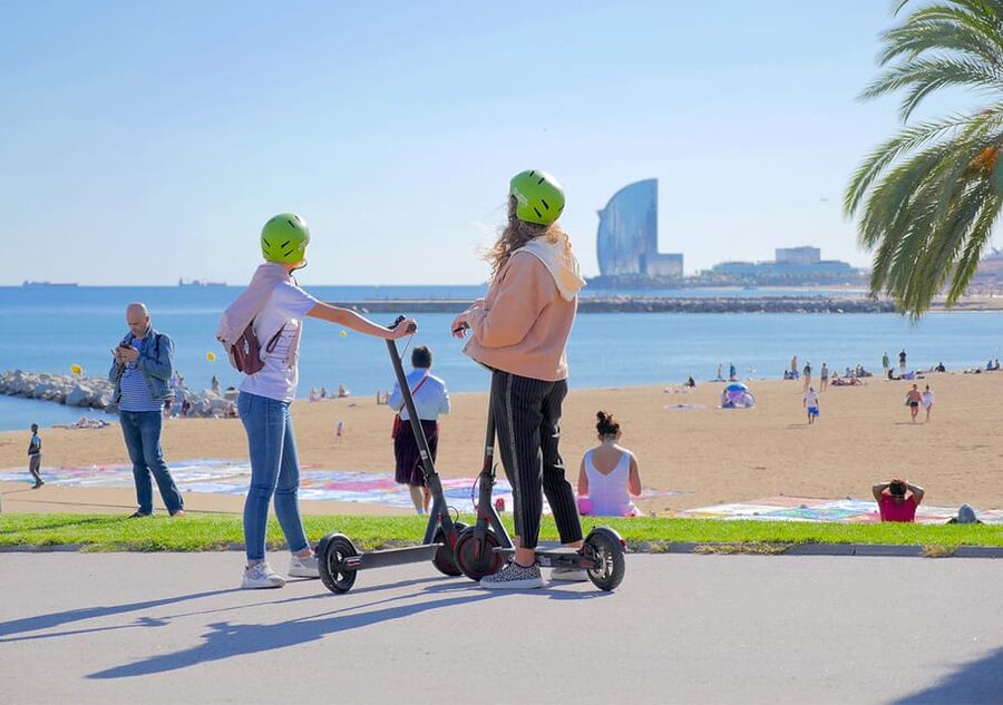 Barcelona: Gaudi Highlights Guided Tour by Electric Scooter - Beaches to Port Fòrum: Long-Coast Photos With Minimal Hassle