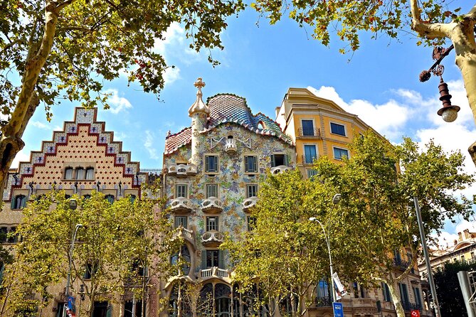 Barcelona Gaudi Houses Tour: Casa Vicens, Pedrera & Casa Batlló - Casa Batlló: Understanding the Facade Before You Walk In