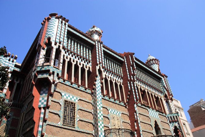 Barcelona Gaudi Houses Tour: Casa Vicens, Pedrera & Casa Batlló - Start at Casa Vicens: Early Gaudí in a Garden Setting