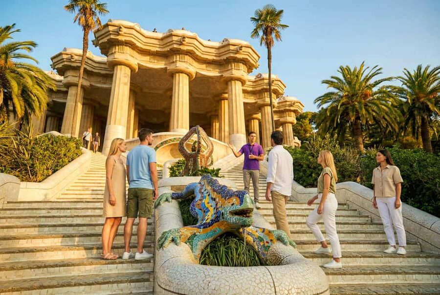 Barcelona: Gaudí’s Park Güell Tour with Fast-Track Ticket - Meeting at Ctra. del Carmel: Start Time Matters