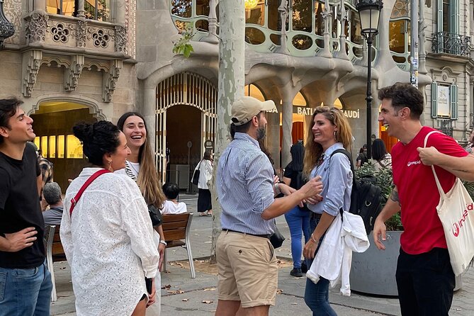 Barcelona: Gaudí, Tapa, Drink & Hidden Architectural Gems - Casa Milà (La Pedrera) to the Sagrada route: landmark energy without the full-day commitment