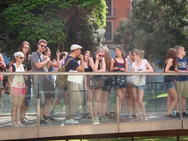 Barcelona: German City Tour from Gaudí's Perspective - Planning Your Gaudí Perspective Tour in Barcelona