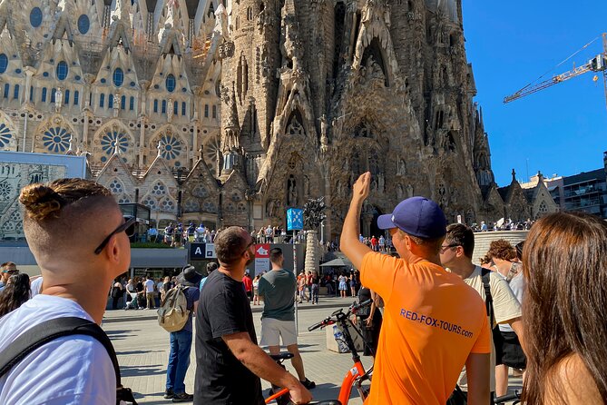 Barcelona: German guided tour by bike or e-bike - Teatre Nacional, L’Auditori, and the Sagrada Familia exterior: culture corridor energy