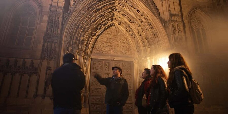 Barcelona: Ghosts of a Dark Past Walking Tour - The Vampire of Barcelona: Henriqueta Martí’s true-crime thread
