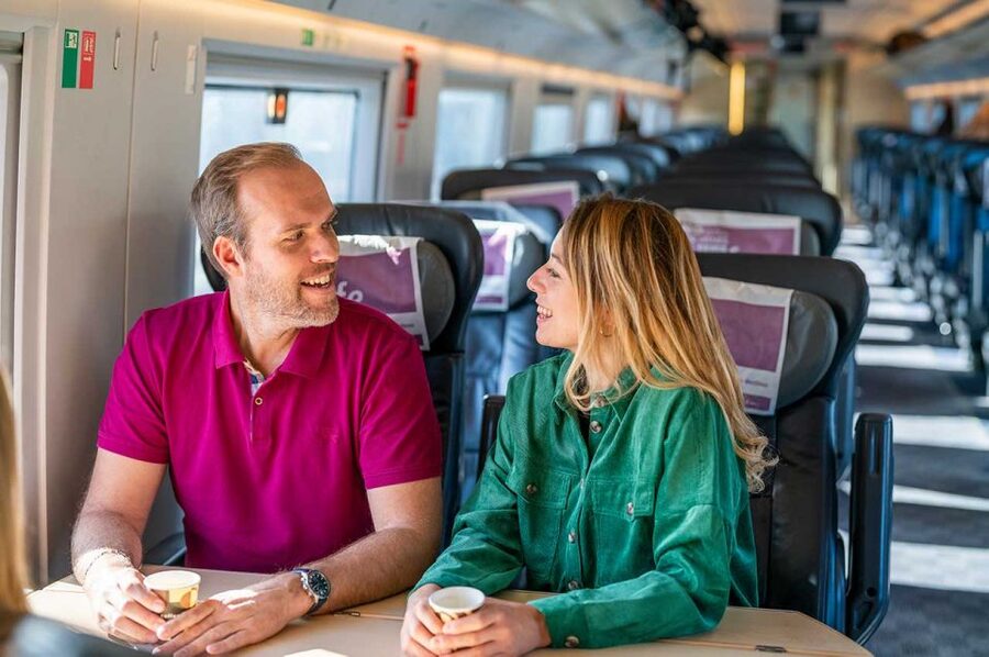 Barcelona: Girona Private Guided Tour by High-Speed Train - Girona’s medieval center with a private guide: the story behind the stones
