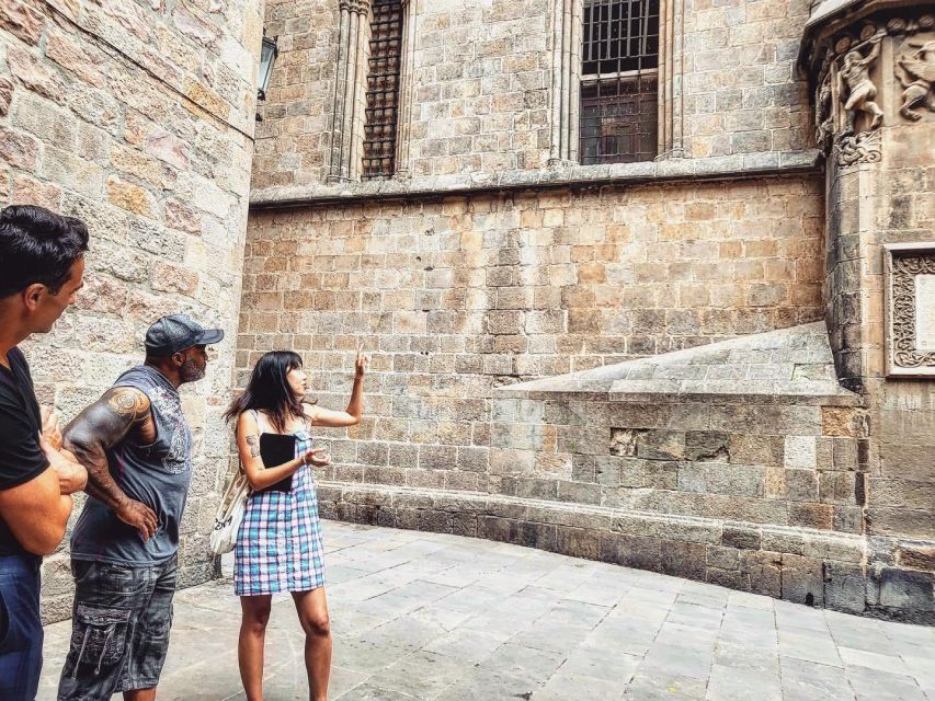 Barcelona: Gothic Quarter and Flamenco Show (Small Group) - Who should book this evening and who should skip it
