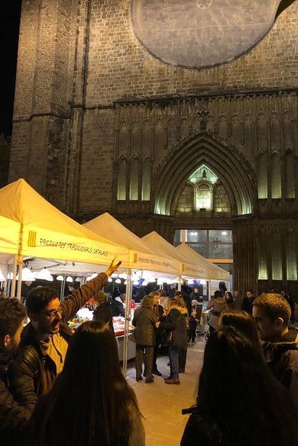 Barcelona: Gothic Quarter By Night Guided Walking Tour - Guide Style: Why the Storytelling Matters Here
