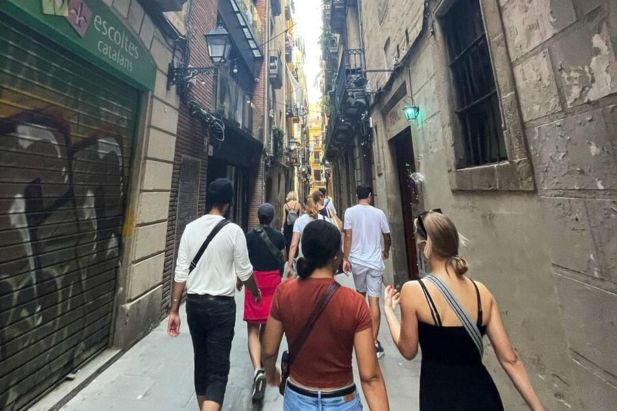 Barcelona: Gothic Quarter Gems Private Walking Tour - Why this Gothic Quarter walk works so well