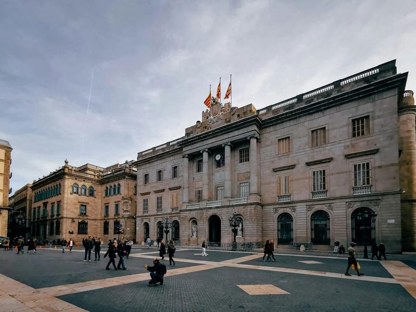 Barcelona: Gothic Quarter Gems Private Walking Tour - Price and value: what $57 gets you in the real world