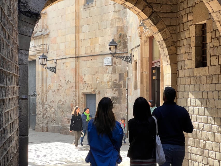 Barcelona: Gothic Quarter Guided Tour with Flamenco & Tapas - Key takeaways before you go