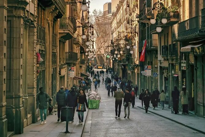 Barcelona Gothic Quarter Old Town Private Tour - Las Ramblas to Roman tombs: the walk starts with real context