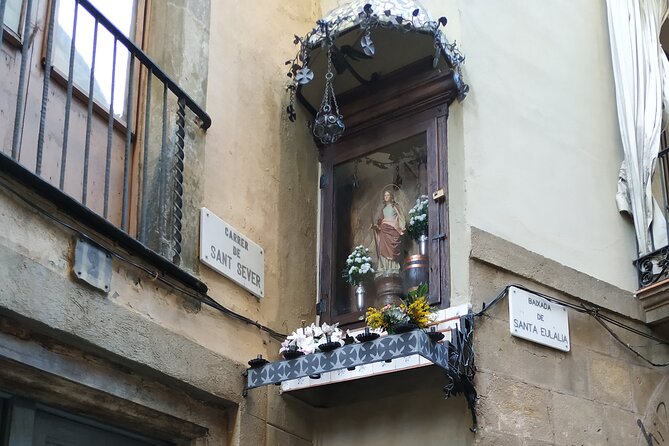 Barcelona Gothic Quarter Old Town Private Tour - Cathedral area and Plaza del Rey: closing with a big-picture feel