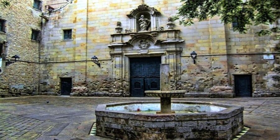 Barcelona: Gothic Quarter & Picasso Museum Private Tour - Pablo Picasso Museum: Your 60-Minute Context Builder