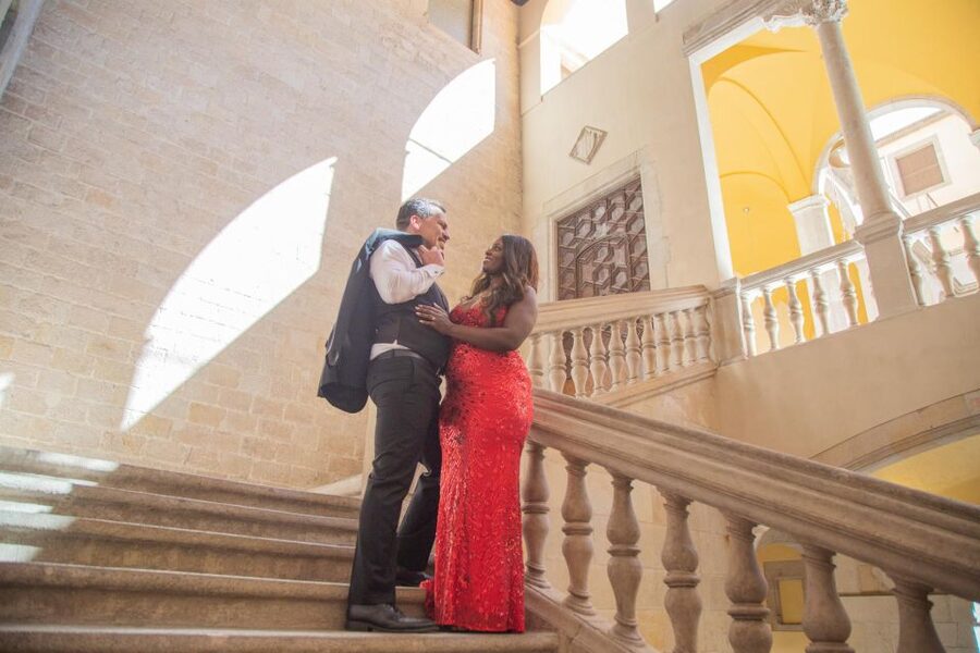Barcelona: Gothic Quarter Private Photoshoot Experience - Price and value: $39 per group up to 7 people
