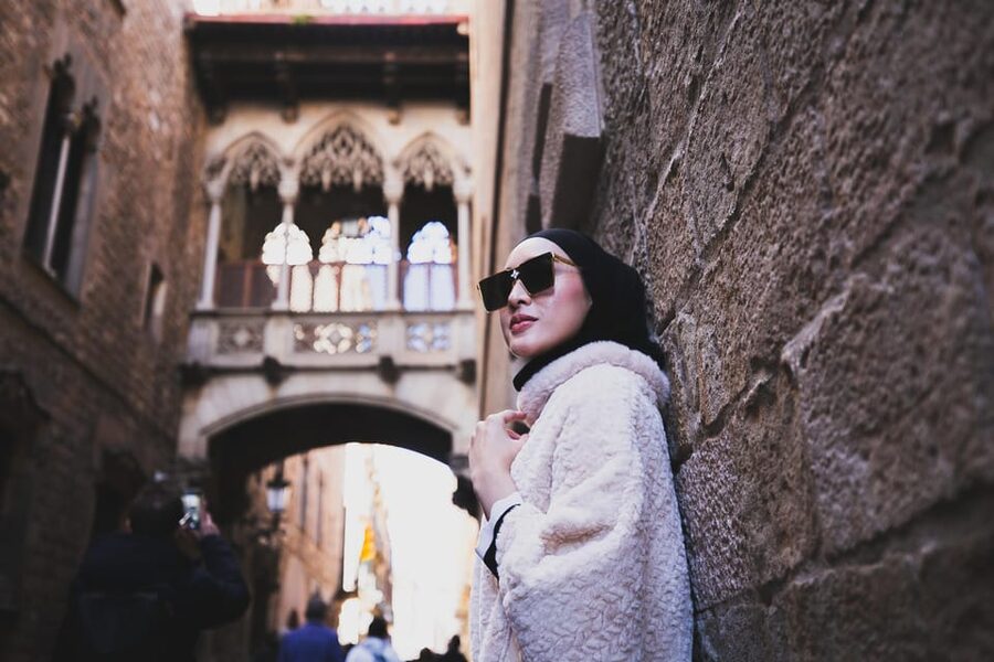 Barcelona: Gothic Quarter Private Photoshoot Experience - Who this is best for (and who might need a different format)