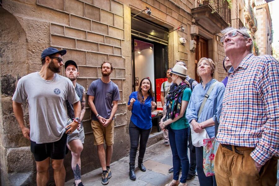 Barcelona: Gothic Quarter's Deepest Secrets Tour and Sangria - Key things I’d watch for
