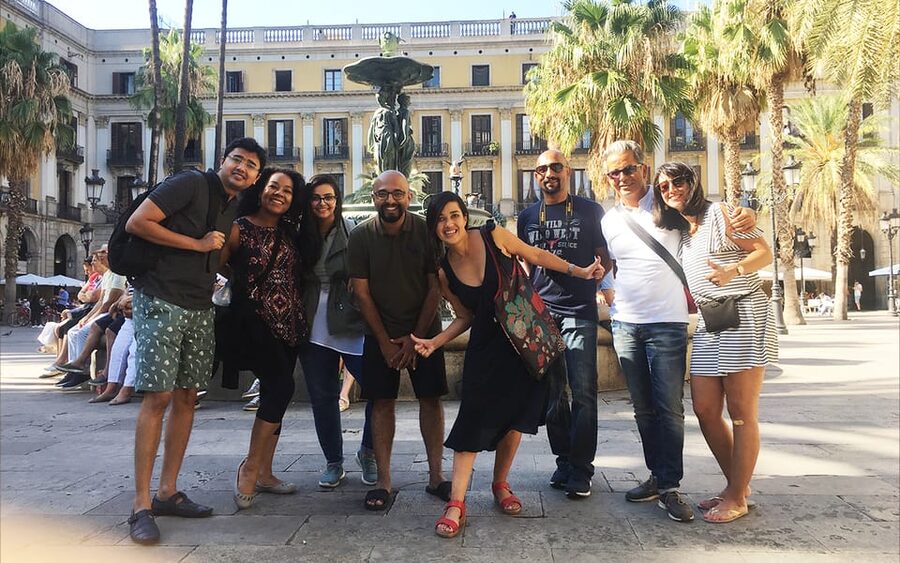 Barcelona: Gothic Quarter's Deepest Secrets Tour and Sangria - Augustus Temple, Government Square, and Bishop’s Bridge: where timelines overlap