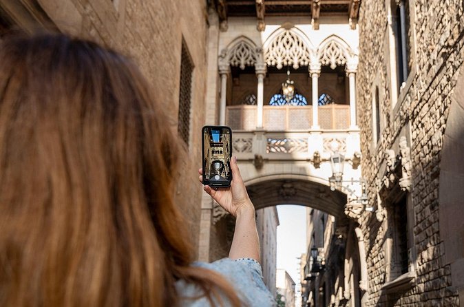 Barcelona Gothic Quarter Self-Guided Tour: Hidden Skull Route - Who should book the Hidden Skull Route?