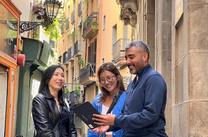 Barcelona Gothic Quarter Tour and Flamenco Show - Should you book this Barcelona Gothic Quarter and Flamenco Tour?