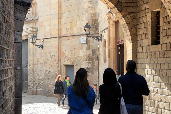 Barcelona Gothic Quarter Tour (Small Group) - Where the Tour Really Shines: Guides Who Make It Feel Personal