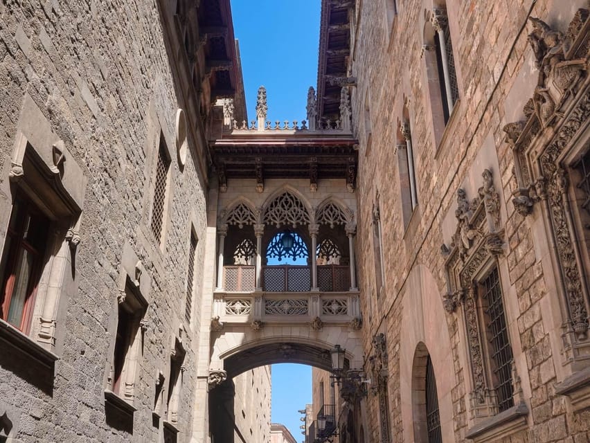 Barcelona: Gothic Quarter Walking Tour w/ Montjuïc Cable Car - Barcelona Cathedral options: pick based on what you want inside