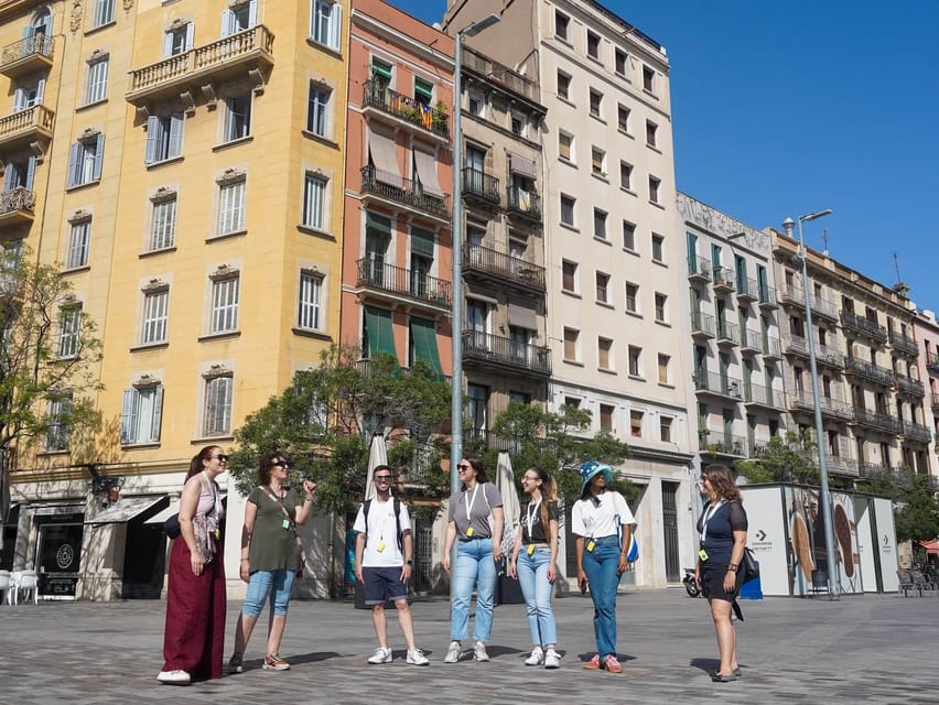 Barcelona: Gothic Quarter Walking Tour w/ Montjuïc Cable Car - Guide quality: the difference between seeing and understanding