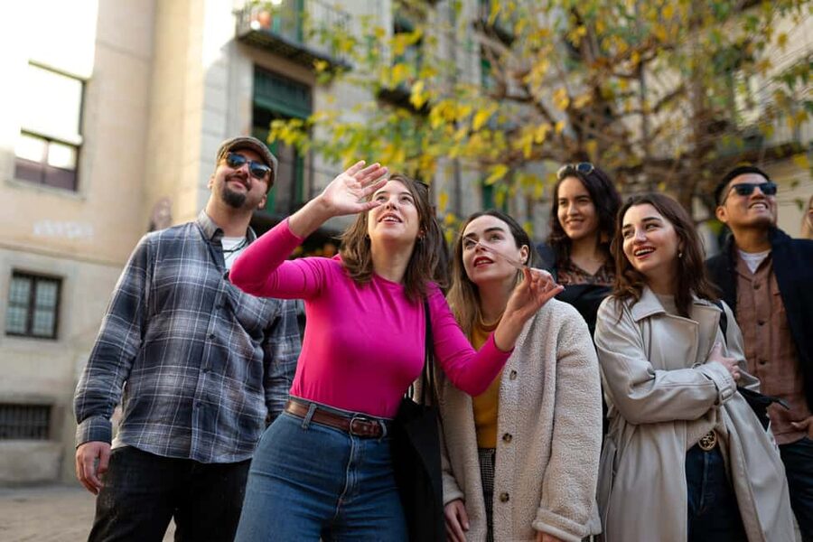Barcelona: Gothic Quarter Walking Tour with 10+ Attractions - Barcelona Cathedral area: where the medieval spine shows