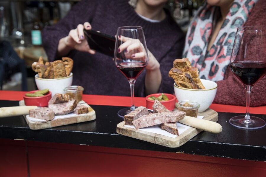 Barcelona Gourmet Food & Wine Tour with Local Expert - Key highlights I’d circle on your Barcelona map