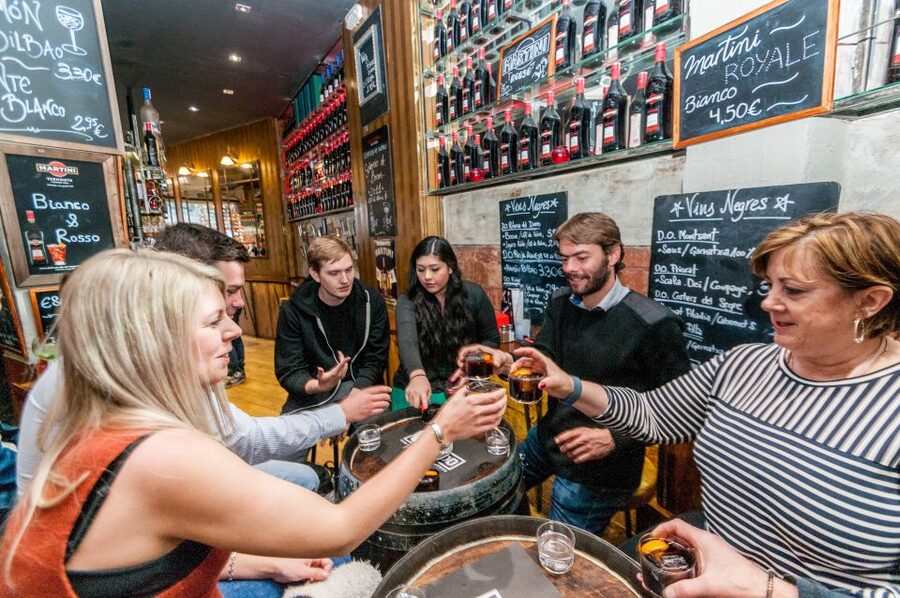 Barcelona Gourmet Food & Wine Tour with Local Expert - Stop 2: A music bar in Eixample with comfort food and good buzz