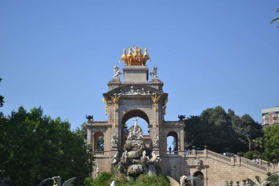 Barcelona: Guided Bike or E-Bike City Tour - Price and value: why $34 for 3 hours makes sense