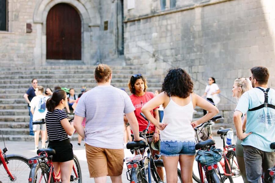 Barcelona: Guided Highlights Bike or eBike Tour (3 Hours) - The Sagrada Familia stop: why this one is worth biking to