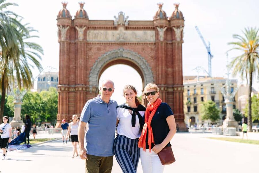 Barcelona: Guided Highlights Bike or eBike Tour (3 Hours) - Palau de la Música and the Modernista style you can spot on the move